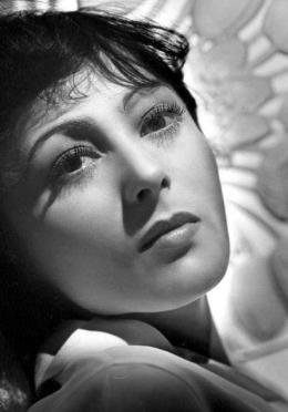 路易丝·赖纳 Luise Rainer