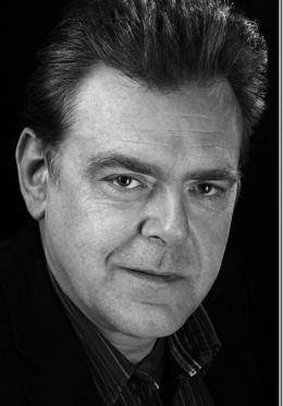 凯文·麦克纳利 Kevin McNally