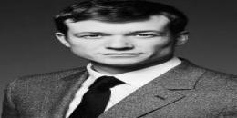 艾德·斯皮伊尔斯 Ed Speleers