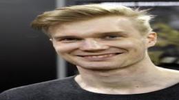 乔纳斯·索塔莫 Joonas Suotamo